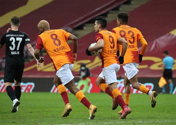 فيديو في غياب مصطفى محمد فالكاو ي نقذ جالطة سراي من الهزيمة أمام سيفاسبور