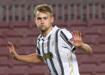 تقارير يوفنتوس يحذر وكيل دي ليخت بسبب برشلونة