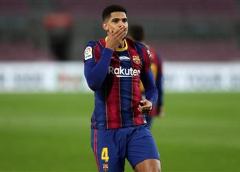 قائمة برشلونة لمباراة باريس سان جيرمان غياب أروخو