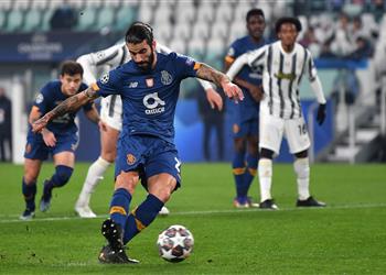 فيديو أوليفيرا يسجل هدف بورتو الأول أمام يوفنتوس من ركلة جزاء