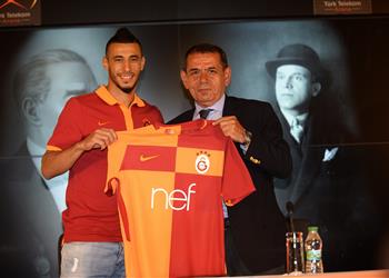 رسمي ا جالطة سراي يفسخ عقد يونس بلهندا بسبب تصريحاته ضد الإدارة