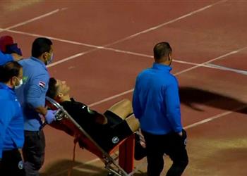 فيديو إصابة محمود وادي وخروجه من مباراة بيراميدز ونكانا ونقله إلى المستشفى