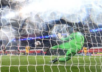 نافاس يكشف كيف تصدى لـ ركلة جزاء ميسي ويصر ح فوجئت بأداء برشلونة