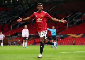 بعد دقائق من مشاركته ديالو يسجل أول أهدافه مع مانشستر يونايتد أمام ميلان