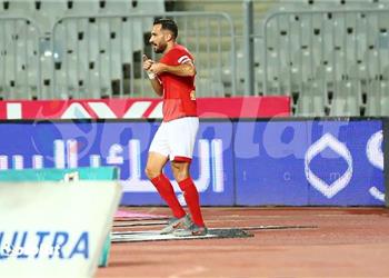 الأهلي لـ بطولات تجدد إصابة علي معلول