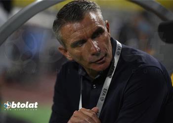 وكيله كارتيرون أغلق هاتفه بعد خسارة الزمالك أمام الأهلي