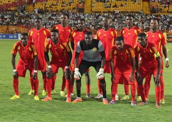 مجموعة الأهلي رئيس المريخ يطالب اللاعبين برد الاعتبار ويوافق على السفر للقاهرة