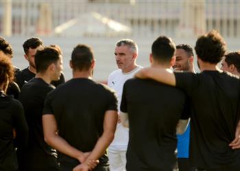 مران الزمالك كارتيرون ي طالب اللاعبين بالتركيز وأسامة نبيه يدون معلومات الفريق