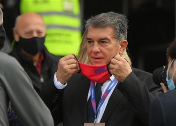 بعد ميسي خوان لابورتا يضع تجديد عقد نجم برشلونة كأولوية