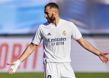 رأسية م تقنة فيديو بنزيما يسجل هدف التعادل لـ ريال مدريد أمام إلتشي