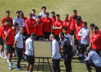 الأهلي يتدرب مرتين في الكونغو وموسيماني يجتمع مع جهازه المعاون