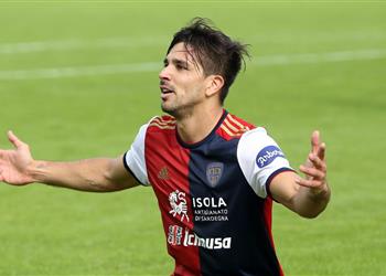 فيديو جيوفاني سيميوني يسجل هدف كالياري الأول أمام يوفنتوس