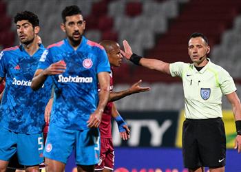 أولمبياكوس يكشف سبب تغيير كوكا أمام لاريسا في الدوري اليوناني