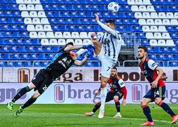 رئيس كالياري كان يجب طرد كريستيانو رونالدو