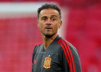 قائمة إسبانيا لتصفيات كأس العالم إنريكي يستدعي جوهرة برشلونة