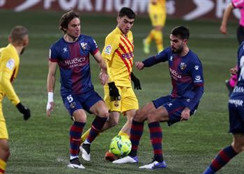 تشكيل برشلونة أمام هويسكا ميسي يقود الهجوم واستمرار الثلاثي الدفاعي