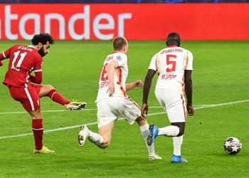 محمد صلاح ينافس ميسي ودي بروين على هدف الجولة في دوري أبطال أوروبا