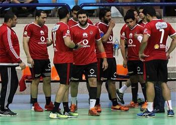 الأهلي يهزم الطيران ويطارد الزمالك على صدارة دوري اليد