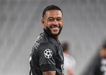 باريس سان جيرمان يدخل الصراع على ضم ديباي