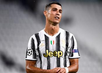 لاعب إيفرتون منعت أولادي من شراء قمصان كريستيانو رونالدو مع يوفنتوس