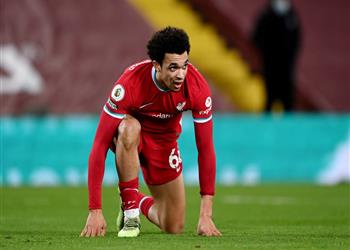 ساوثجيت يكشف سبب استبعاد أرنولد من قائمة منتخب إنجلترا