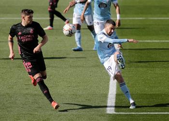 فيديو برأسية رائعة سانتي مينا يسجل هدف سيلتا فيجو الأول أمام ريال مدريد