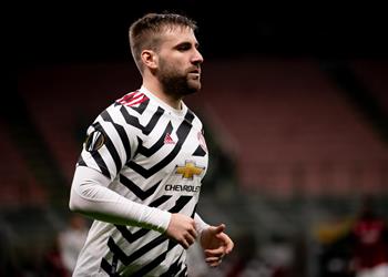 ميرور مانشستر يونايتد ينوي مكافأة لوك شاو بعقد جديد