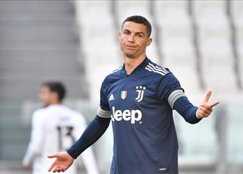 تقارير مينديز يبدأ الاستماع لعروض رحيل رونالدو عن يوفنتوس