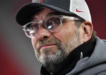 تقارير مهاجم ليفربول يقترب من الرحيل بعد فقدانه ثقة كلوب