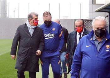 لابورتا يبلغ كومان بمصيره مع برشلونة