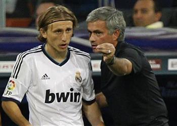 مورينيو لا يمكن مقارنة مودريتش مع أي لاعب وسط آخر في عصره