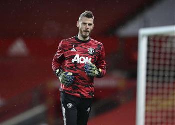 مانشستر يونايتد يستهدف ضم حارس توتنهام لخلافة دي خيا