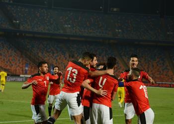 بدلاء منتخب مصر أمام كينيا السولية يجاور النني واستبعاد أيمن أشرف