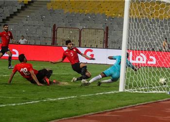 خاص أيمن أشرف وحمدي فتحي يغادران معسكر منتخب مصر