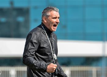 مران الزمالك عبد المقصود يبدأ مهام عمله مع كارتيرون واستبدال مواجهة الشباب بـ تقسيمة