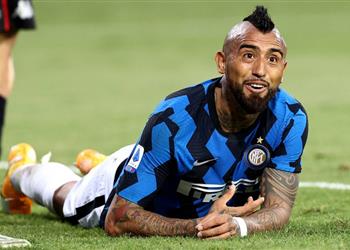 وكيله فيدال لن يرحل عن إنتر ميلان وهدفه الفوز بـ دوري أبطال أوروبا