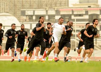 مران الزمالك كارتيرون يجتمع مع اللاعبين وتدريبات بدنية قوية