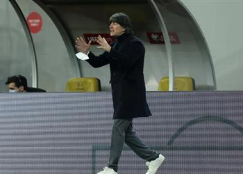 لوف رغم الفوز ضد رومانيا علينا انتقاد طريقتنا في استغلال الفرص