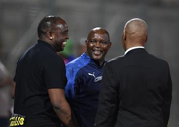 بعد فشل التأهل لـ كان 2021 مدرب جنوب إفريقيا السابق امنحوا الفرصة لـ موسيماني أو ماكارثي