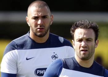 أول تعليق من بنزيما على قرار استدعائه للحكم في قضية فالبوينا