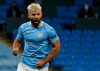 أجويرو يؤجل حسم مستقبله حتى نهاية الموسم