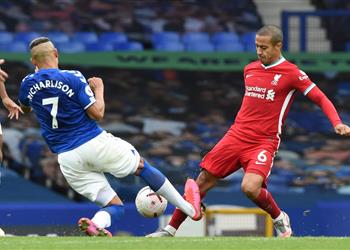 ريتشارليسون تياجو ألكانتارا تجاهلني رغم اعتذاري له