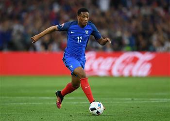 مدرب فرنسا يطمئن مانشستر يونايتد على حالة مارسيال