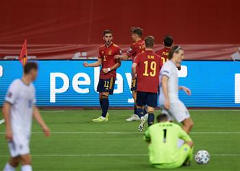 فيديو إسبانيا تتصدر مجموعتها بثلاثية أمام كوسوفو في تصفيات كأس العالم
