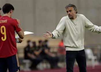 إنريكي عن إشراك راموس رغبت في مكافأته وأي قرار يخصه سيتم انتقاده