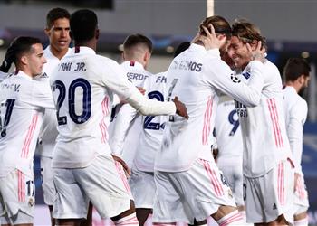 تقارير مدافع ريال مدريد يحزم حقائبه ويستعد للرحيل أمام أنظار باريس سان جيرمان