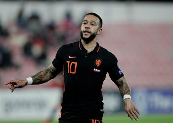 سبورت برشلونة يضحى بم هاجمه من أجل ديباي