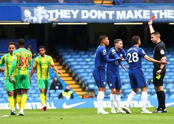 تياجو سيلفا يعلق على طرده أمام وست بروميتش أتحمل المسؤولية