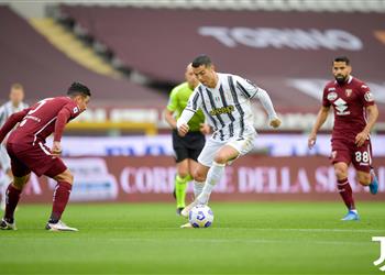 فيديو كريستيانو رونالدو يسجل هدف يوفنتوس الثاني أمام تورينو