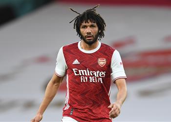 محمد النني يدخل بديل ا في مباراة ليفربول وآرسنال